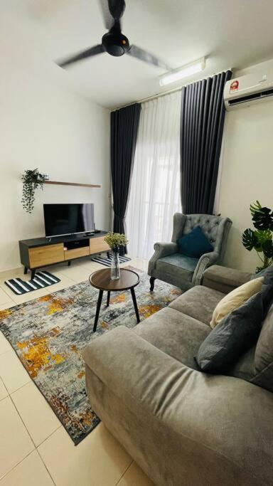 Klia Homestay Apartment - 2 Room Szepang Kültér fotó