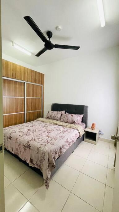 Klia Homestay Apartment - 2 Room Szepang Kültér fotó